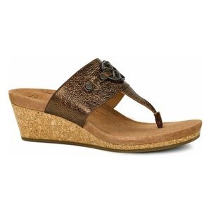 UGG Australia Briella Bronze Wedge Thong Medallion Sandal Womens Size 9
